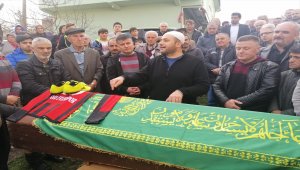 Futbol oynarken hayatını kaybeden öğrenci defnedildi