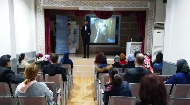 Gazi Paşa İlkokulunda 