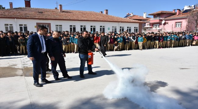 Gümüşhacıköy'de deprem ve yangın tatbikatı