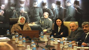 İzmir'de down sendromlu öğrencileri taşıyan minibüsün kazası