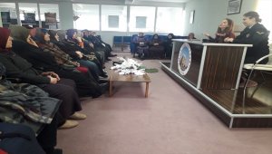 Jandarmadan kadınlara seminer