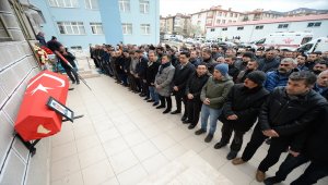 Kalp krizinden ölen polis memuru toprağa verildi