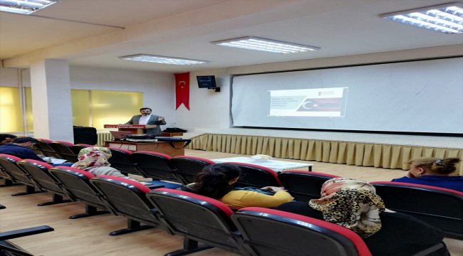Kastamonu'da konaklayan turnalar doğa tutkunlarını sevindirdi