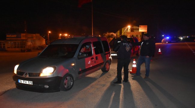 Kaymakam Arabacı uygulama noktasını denetledi