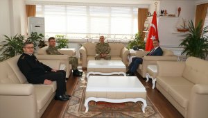 Korgeneral Sivri Sinop'ta füze test ve eğitim atışlarını izledi