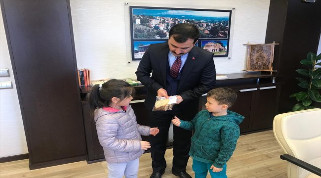 Öğrencilerden Koşal'a Mehmetçik azığı
