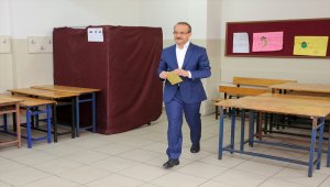 Ordu'da muhtar adayının seçmene para dağıttığı iddiası