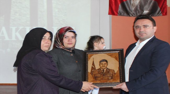 Şehit Göksu Şafak Şahin'in adı okul salonuna verildi