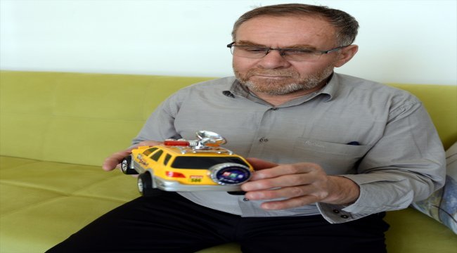 Şehit oğullarının hatırasını özel odada yaşatıyorlar
