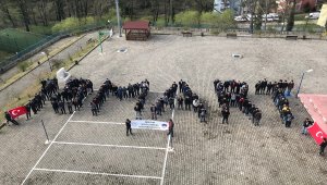 Üniversitelilerden 