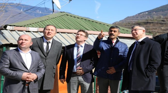 Vali Doruk, okul ve yurt binası inşaatını inceledi