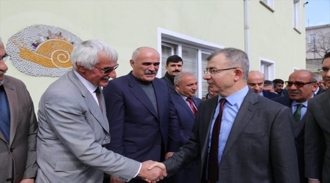 Vali Doruk, Şavşat'ta muhtarlarla buluştu