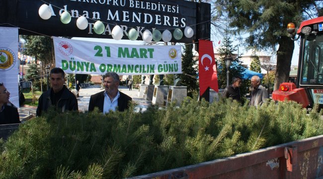Vezirköprü'de vatandaşlara 10 bin fidan dağıtıldı