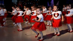23 Nisan Ulusal Egemenlik ve Çocuk Bayramı kutlanıyor