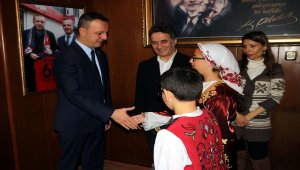 23 Nisan Ulusal Egemenlik ve Çocuk Bayramı'na doğru