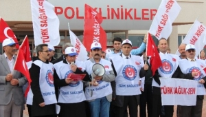 Aile hekimleri iş bırakma eylemi gerçekleştirdi