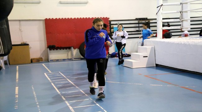 Altın madalya için yumruk atacak