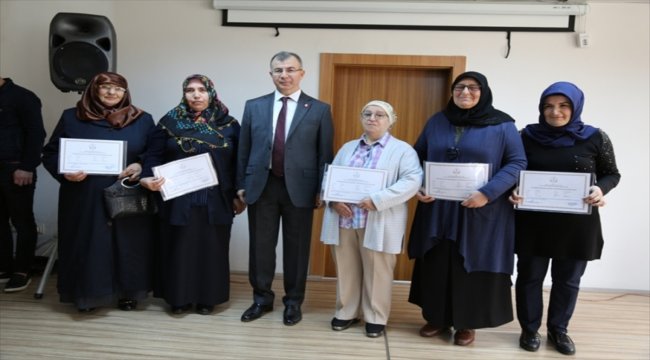 Arhavi'de yıl sonu sergisi açıldı