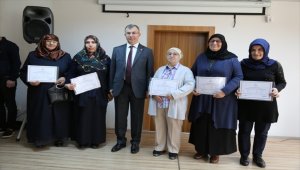 Arhavi'de yıl sonu sergisi açıldı