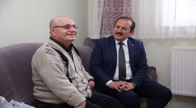 Bayburt Valisi Pehlivan'dan engelli çifte ziyaret