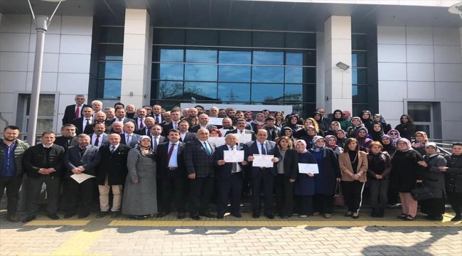 Belediye başkanları ve meclis üyeleri mazbatalarını aldı