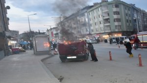 Boyabat'ta araç yangını