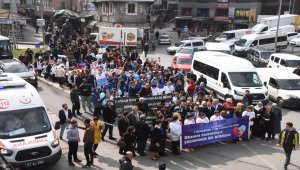 Çocuklar otizme dikkat çekmek için yürüdü