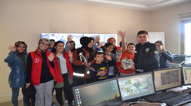 Engeliler Polis Haftası'nı kutladı
