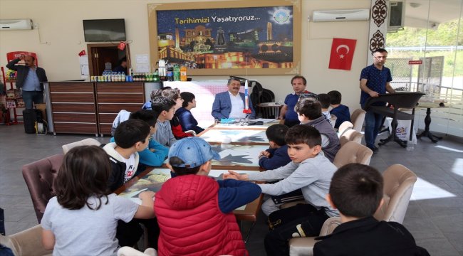 Genç mucitler belgelerini aldı