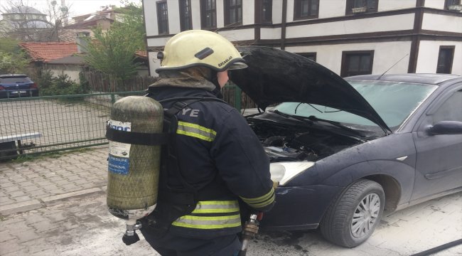 Hareket halindeki otomobilde yangın çıktı