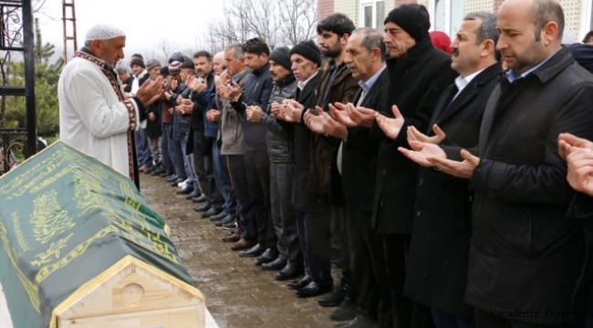 İnşaattan düşerek ölen işçi toprağa verildi