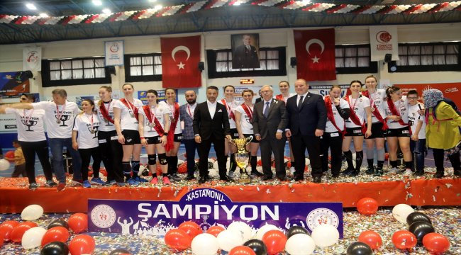 Kastamonu Belediyespor şampiyonluk kupasına kavuştu
