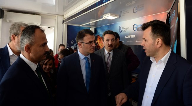 Öğrencilere 