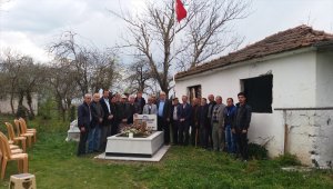 Şehit Mehmet Karatut, kabri başında anıldı