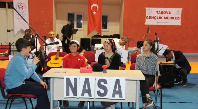 Taşova Gençlik Merkezinden 23 Nisan Şenliği