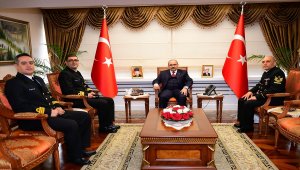 TCG Anafartalar Denizaltısı, Trabzon'da halkın ziyaretine açıldı