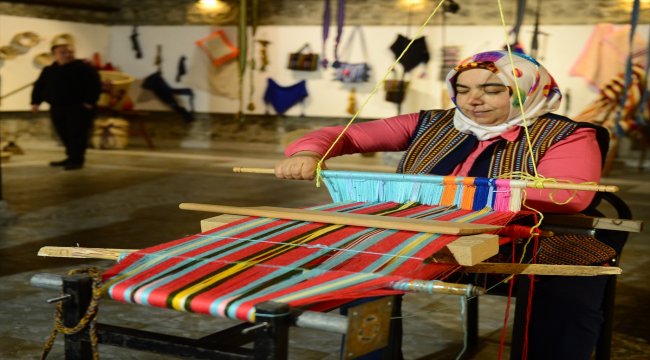 Giresun'da Turizm Haftası etkinlikleri kapsamında geleneksel el sanatları sergisi açıldı
