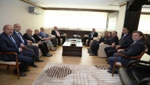 Vali Doruk, Belediye Başkanı Elçin'i kabul etti