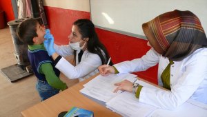 Yeşilyurt'ta öğrencilerin diş sağlığı kontrol ediliyor