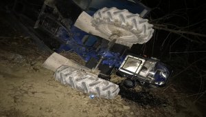 Yığılca'da tarım aracı devrildi: 1 yaralı