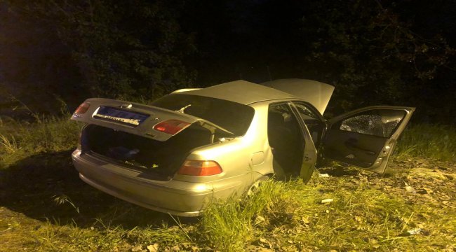 Yolcu otobüsü ile otomobil çarpıştı: 3 yaralı
