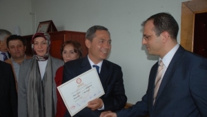 Zonguldak Belediye Başkanı Alan mazbatasını aldı