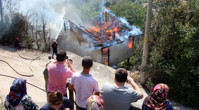 Zonguldak'ta ev yangını