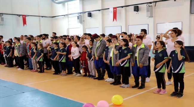 Engelleri sporla aştılar