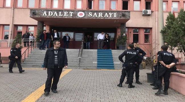 Karabük'te adliye çıkışında kavga