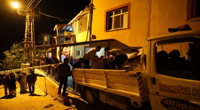 Ordu'da heyelanlı bölgedeki evlerden bazıları yıkıldı