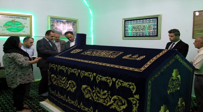 Seyyid Kutbiddin'in sanduka örtüsü yenilendi