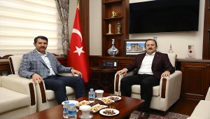 Sivas Valisi Ayhan'dan Bayburt Valisi Pehlivan'a ziyaret