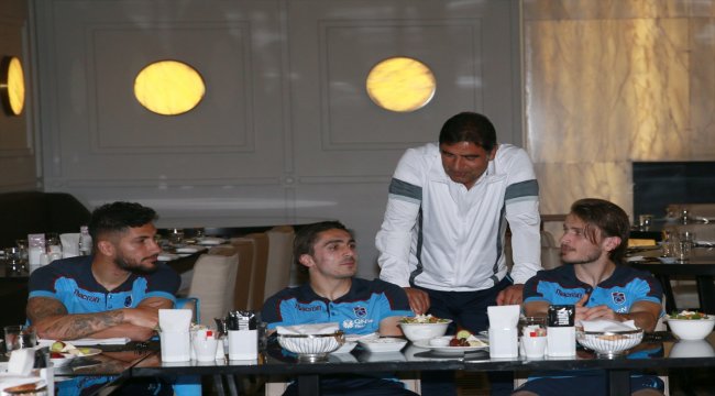 Trabzonsporlu futbolcular, iftar yemeğinde bir araya geldi