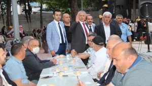 Amasya Belediye Başkanı Sarı, köyünde iftar verdi